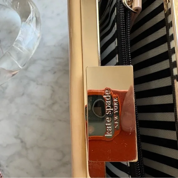 Kate Spade peachy cream radio Clutch - Picture 6 of 6